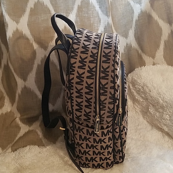 Michael Kors backpack - Picture 4 of 7